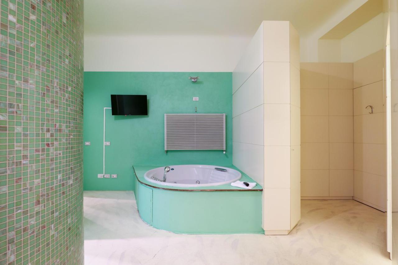 Prestige Boutique Homes - Garden & Pool ミラノ エクステリア 写真