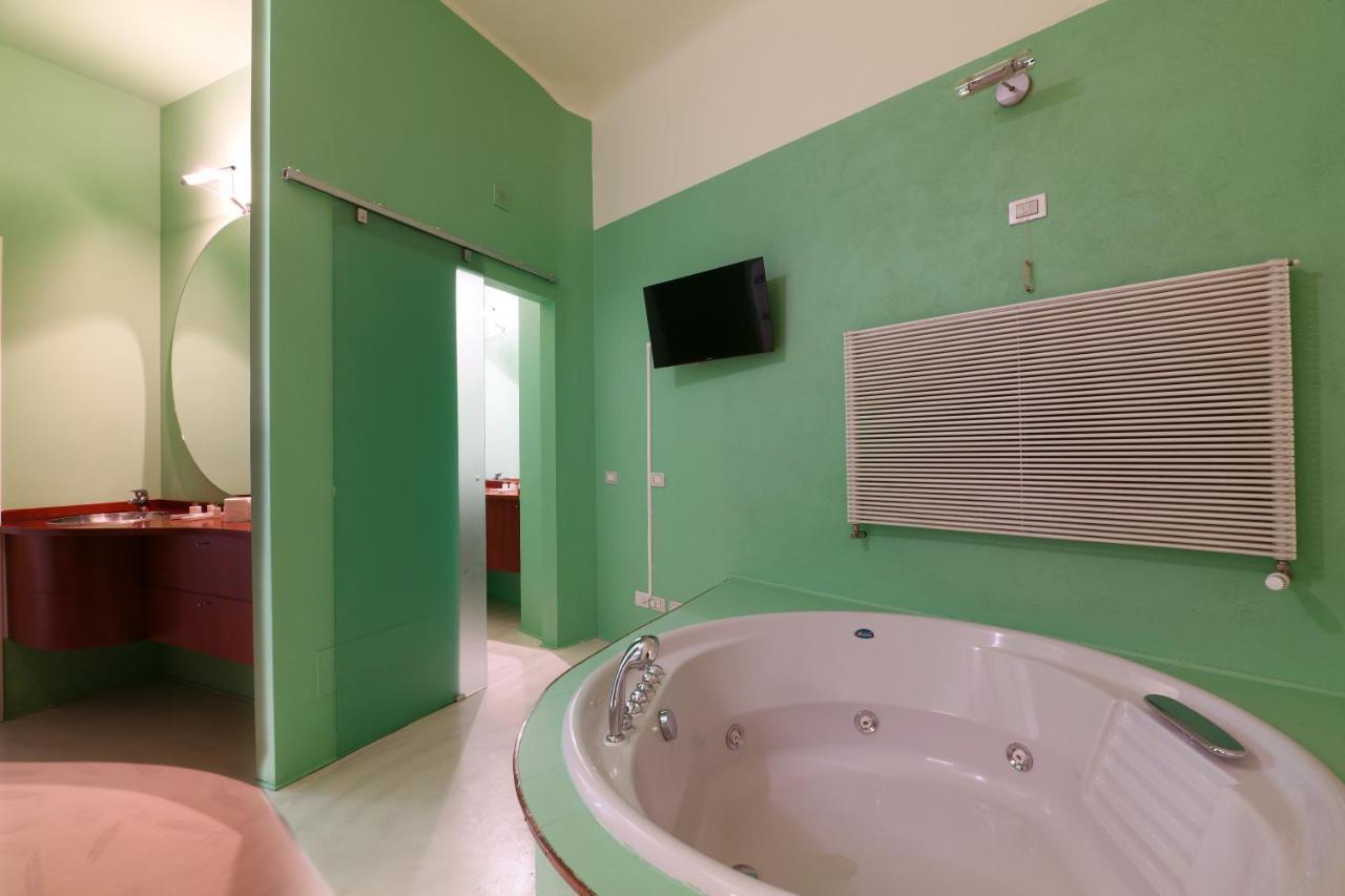 Prestige Boutique Homes - Garden & Pool ミラノ エクステリア 写真